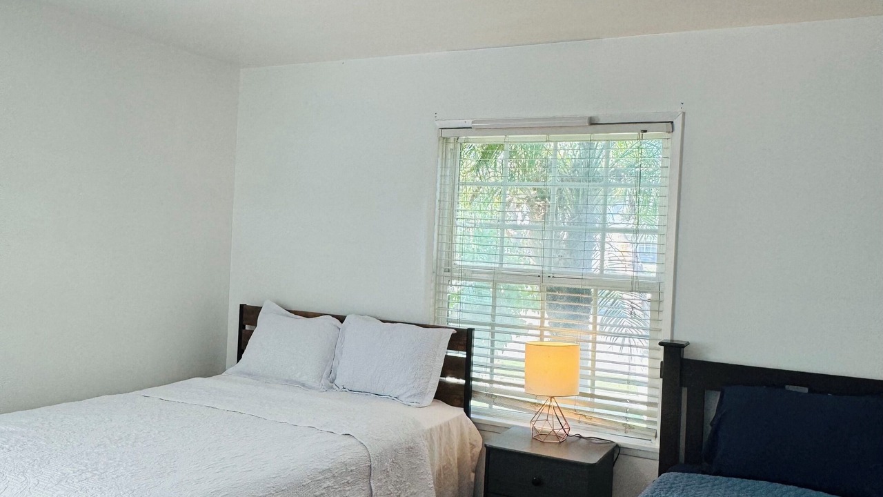 Photo of Bedroom in Midway City