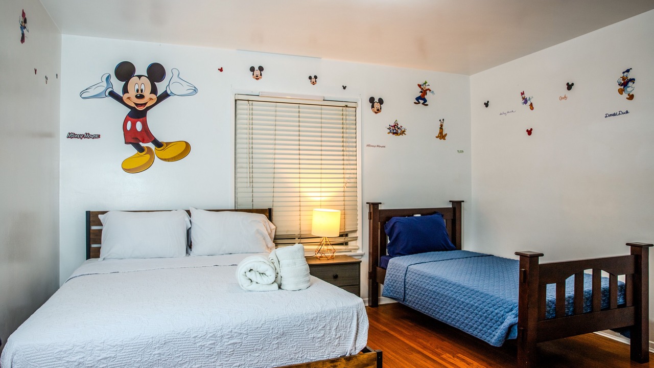 Photo of Bedroom in Midway City