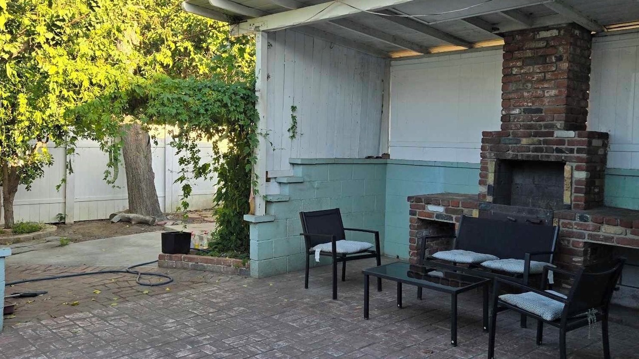 Photo of Patio Balcony in Midway City
