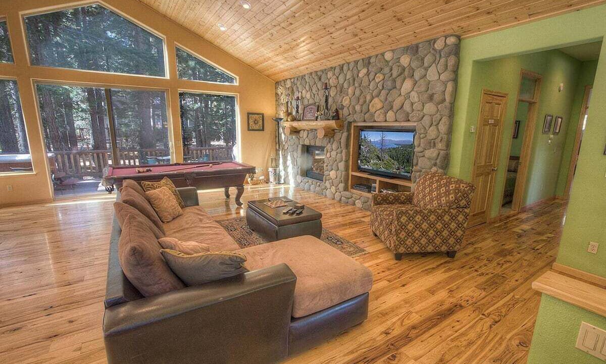 Photo of Livingroom in North Upper Truckee