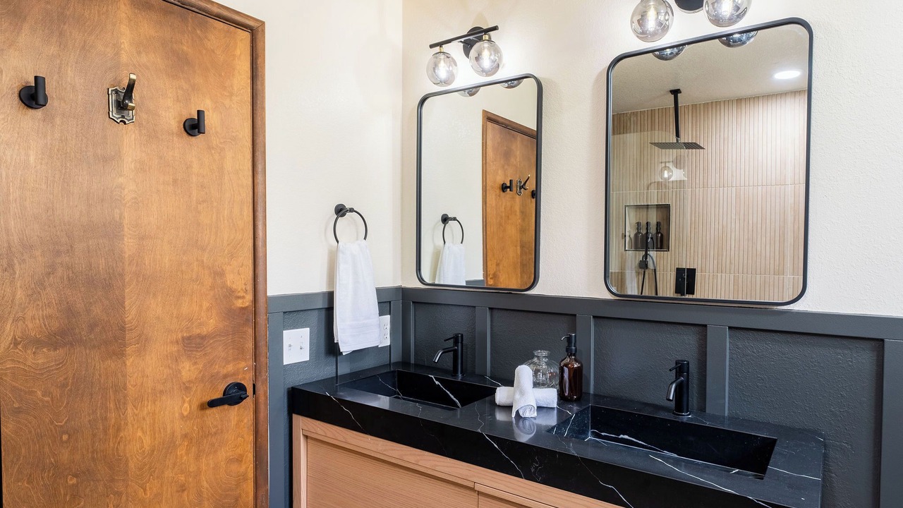 Photo of Bathroom in Whispering Forest