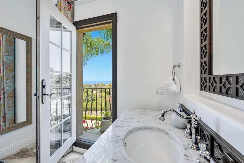 Photo of Bathroom in Hidden Valley