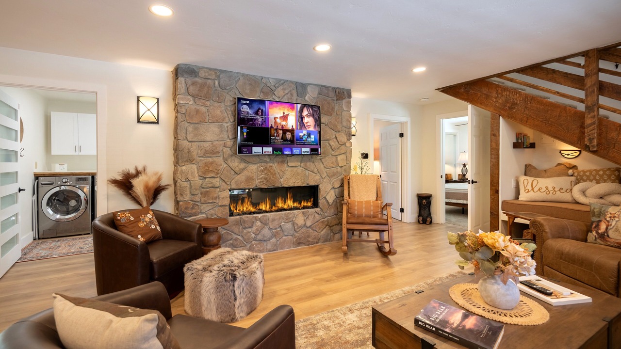 Photo of Livingroom in Fox Farm