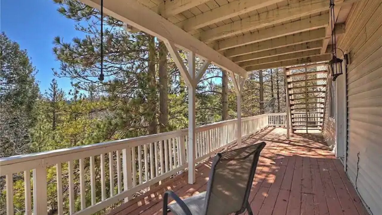 Photo of Patio Balcony in Blue Jay