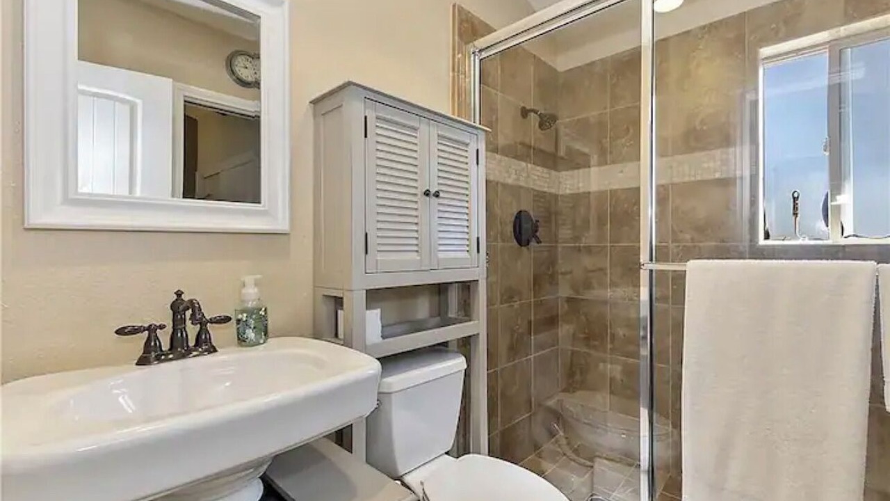 Photo of Bathroom in Blue Jay
