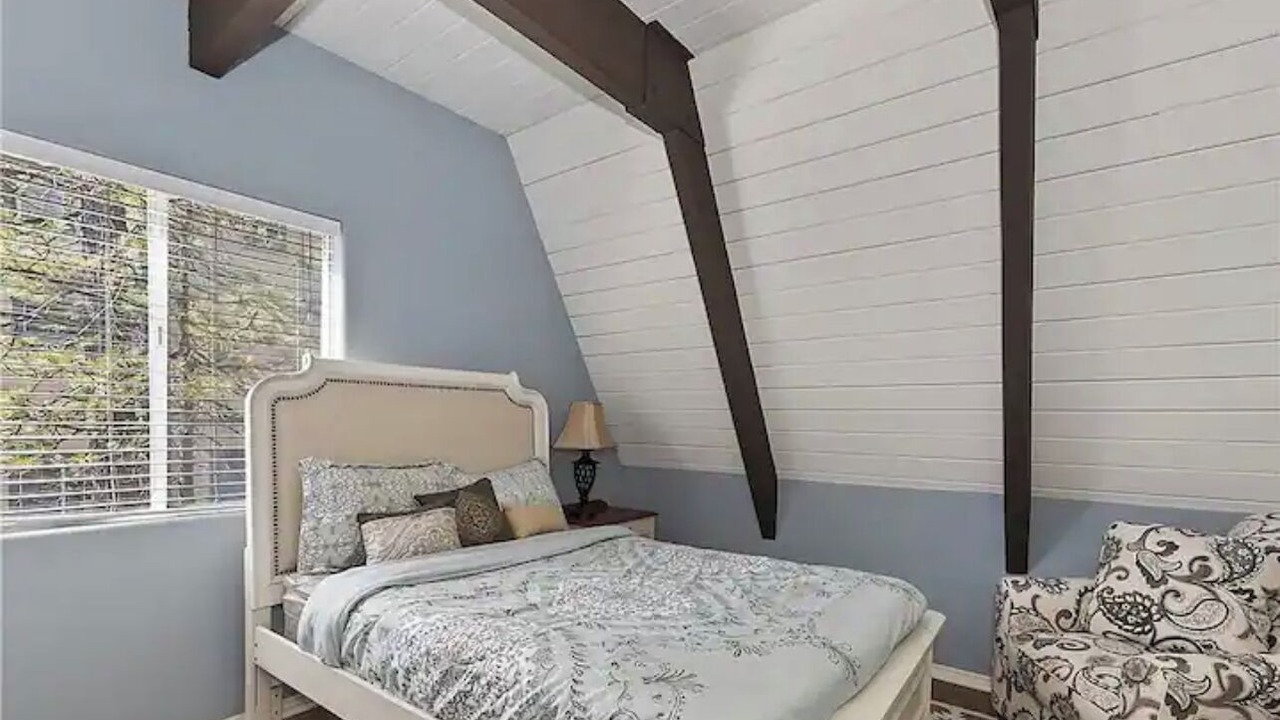 Photo of Bedroom in Blue Jay