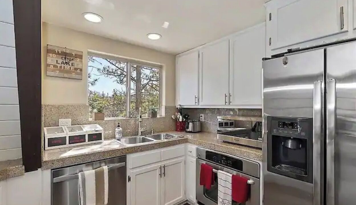 Photo of Kitchen in Blue Jay