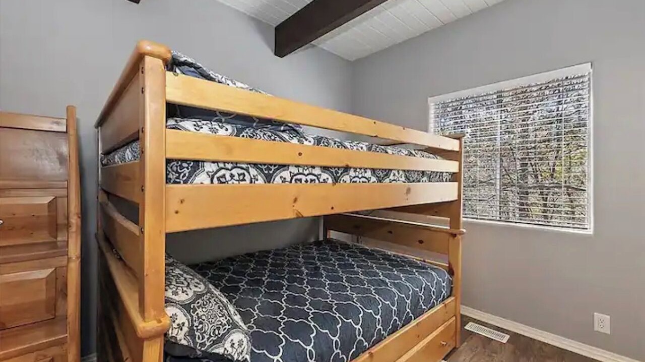 Photo of Bedroom in Blue Jay