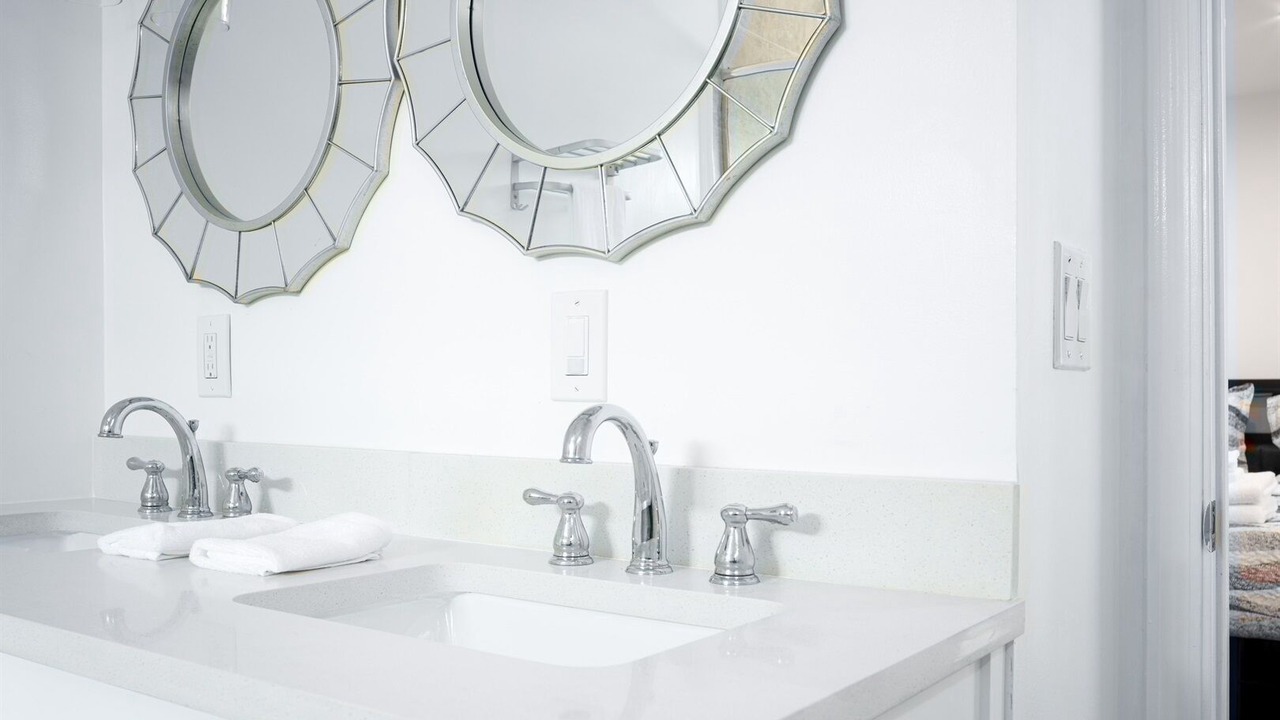 Photo of Bathroom in Lawndale