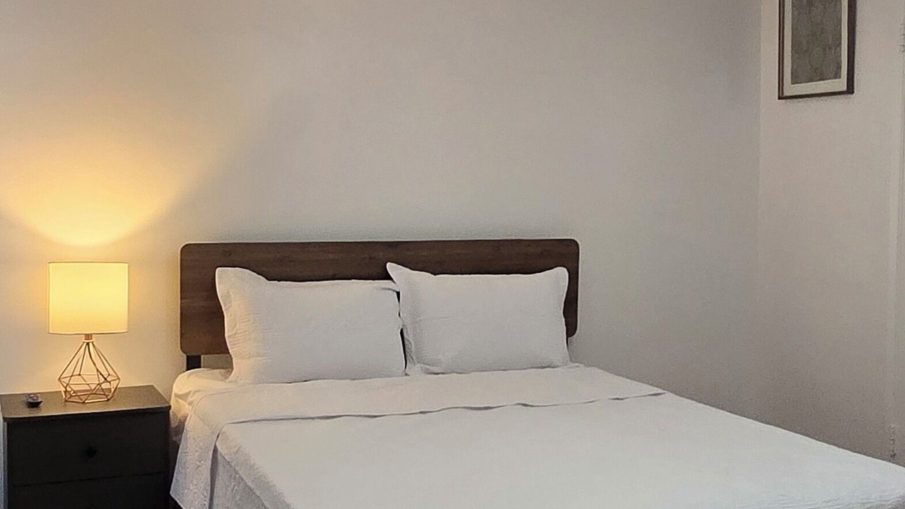Photo of Bedroom in Midway City