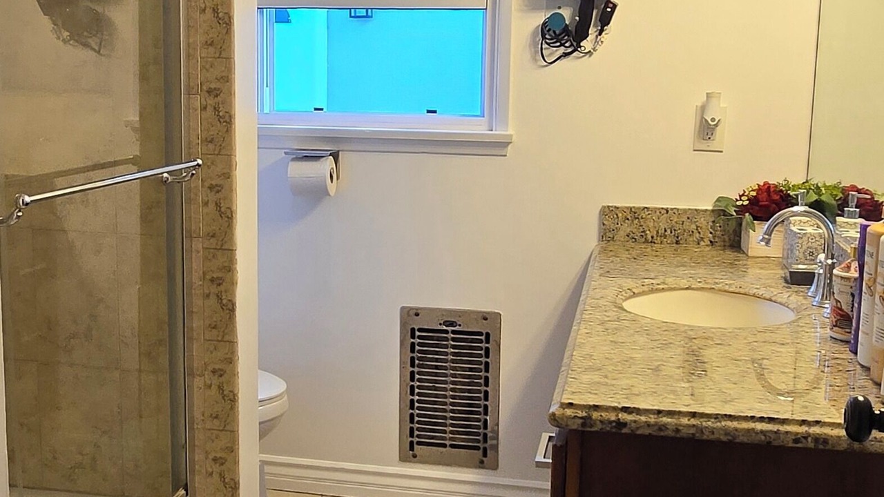 Photo of Bathroom in Midway City