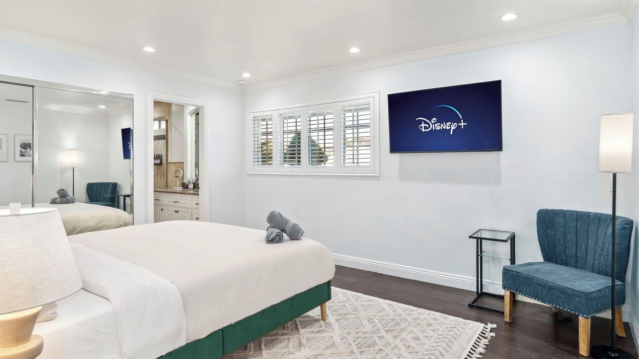 Photo of Bedroom in Northwest Anaheim