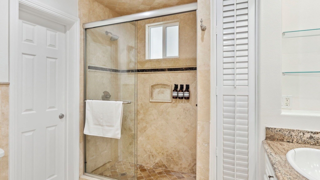 Photo of Bathroom in Northwest Anaheim