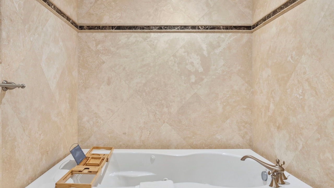 Photo of Bathroom in Northwest Anaheim