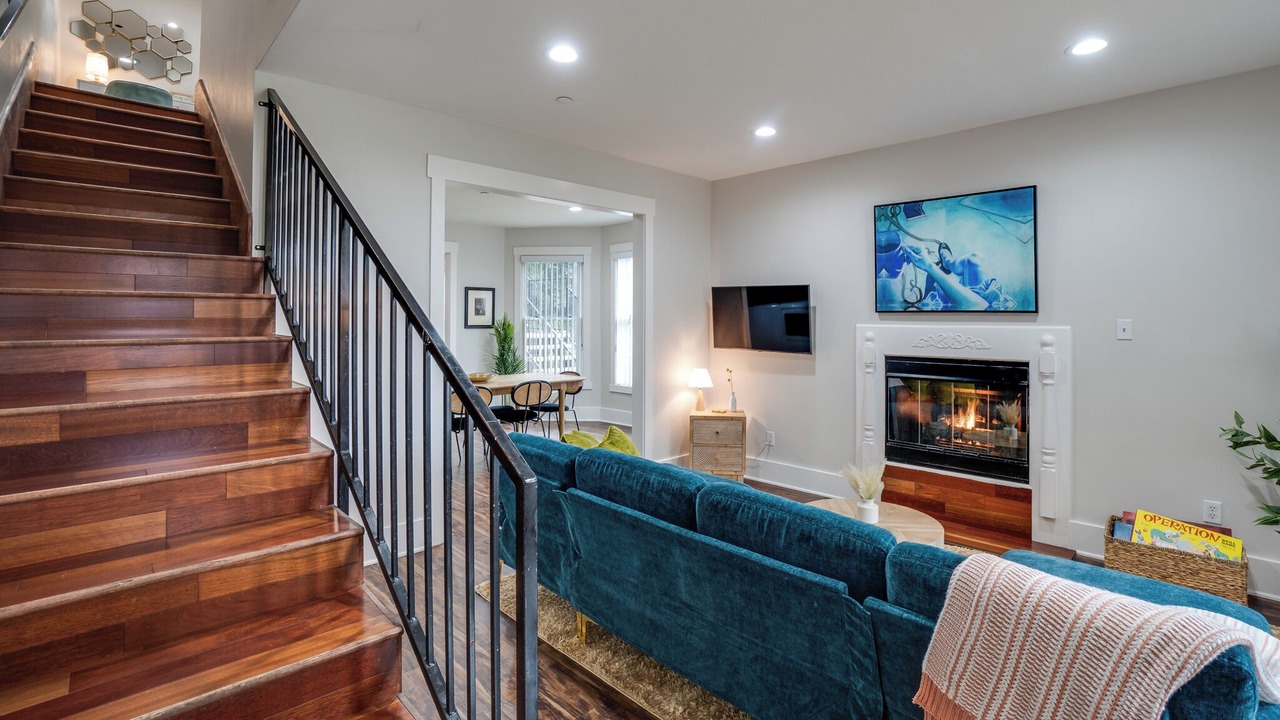 Photo of Livingroom in North Central