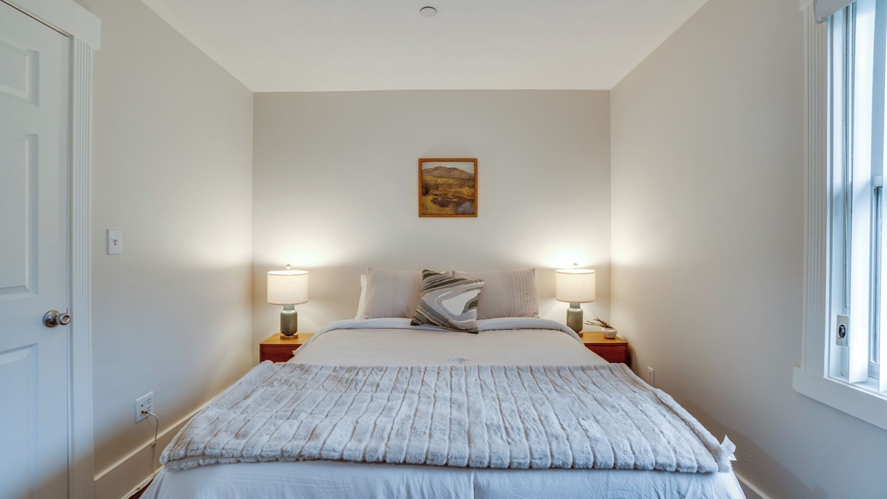 Photo of Bedroom in North Central