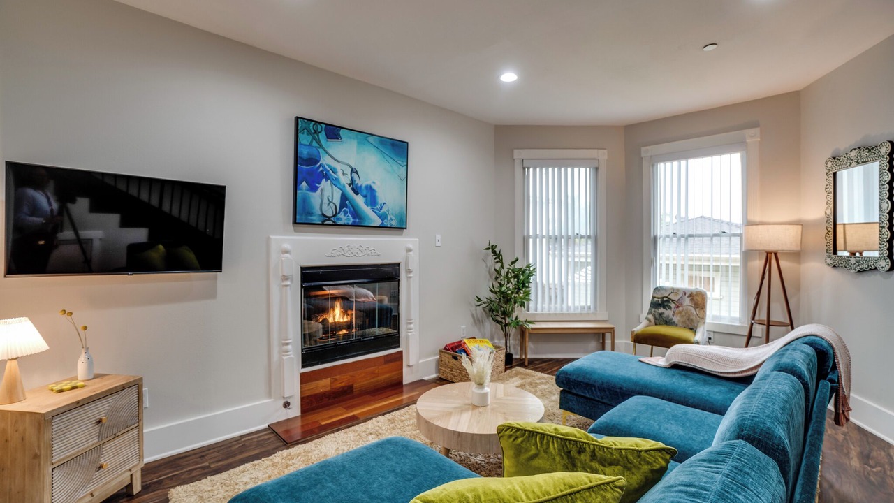 Photo of Livingroom in North Central