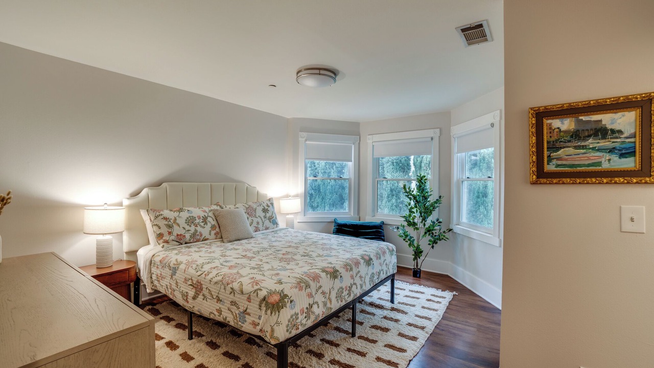 Photo of Bedroom in North Central