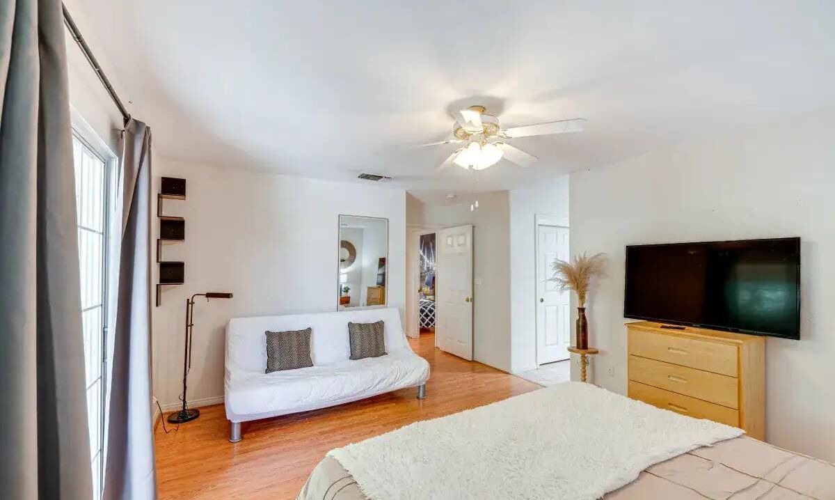 Photo of Bedroom in Bakersfield