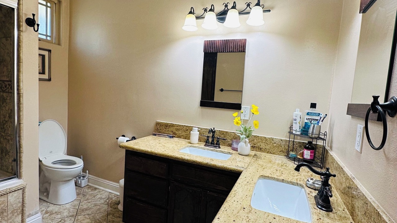 Photo of Bathroom in Park Mesa Heights