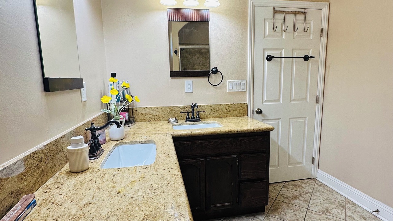 Photo of Bathroom in Park Mesa Heights