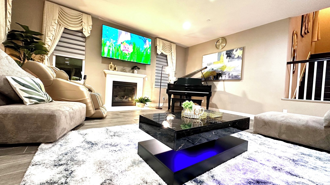 Photo of Livingroom in Southwest Anaheim