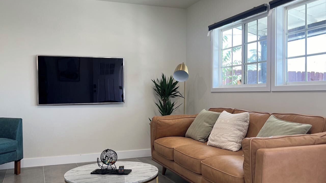 Photo of Livingroom in Baldwin Park