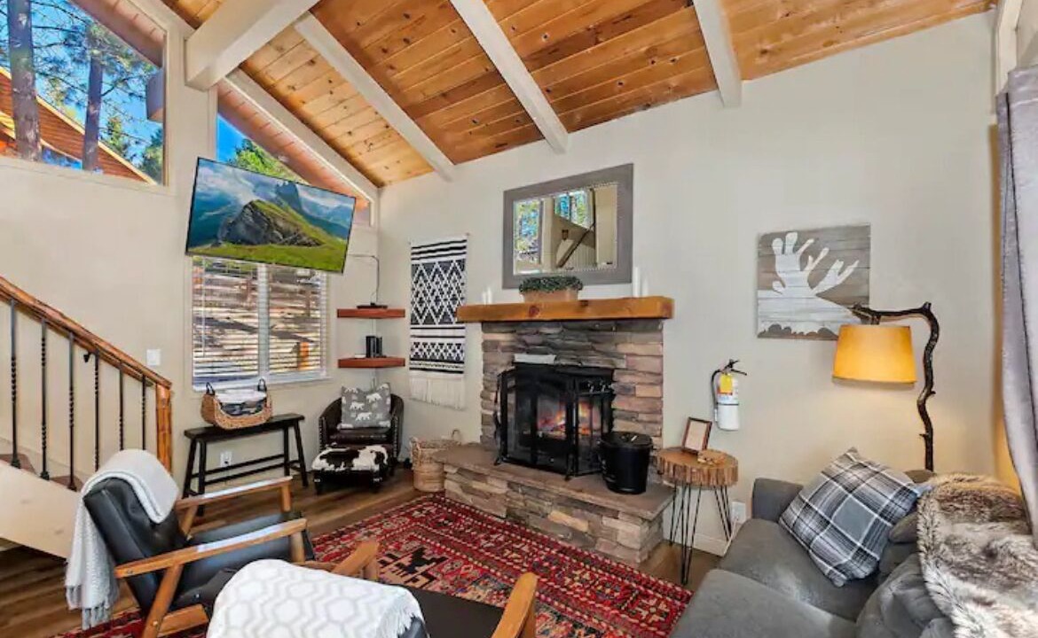 Photo of Livingroom in Moonridge