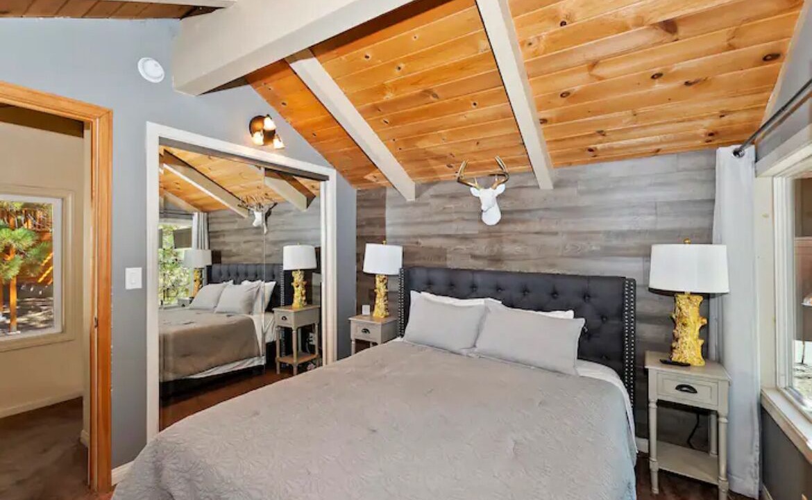 Photo of Bedroom in Moonridge