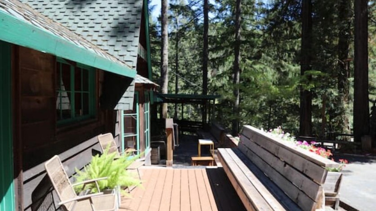 Photo of Patio Balcony in Garberville