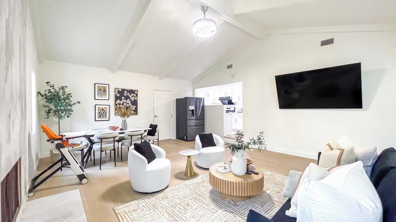 Photo of Livingroom in Rowland Heights