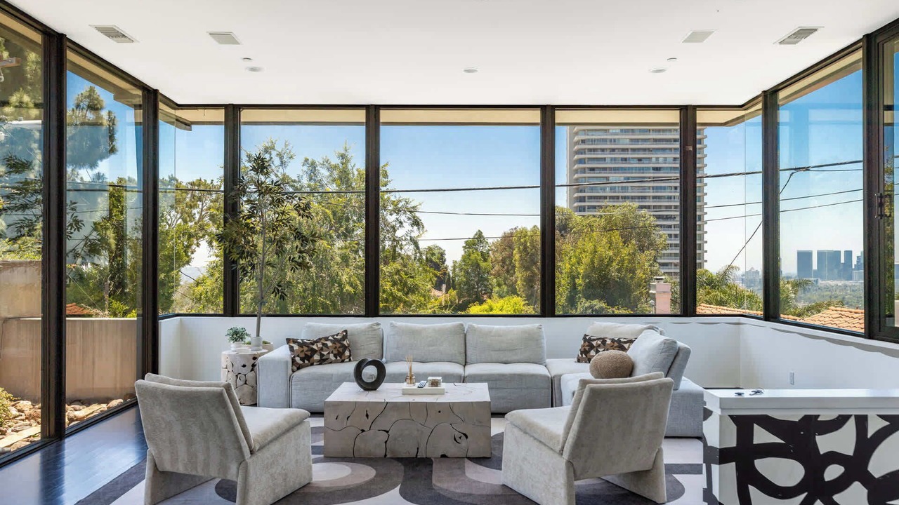 Photo of Bedroom in Hollywood Hills West