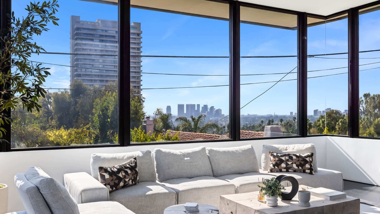 Photo of Others in Hollywood Hills West