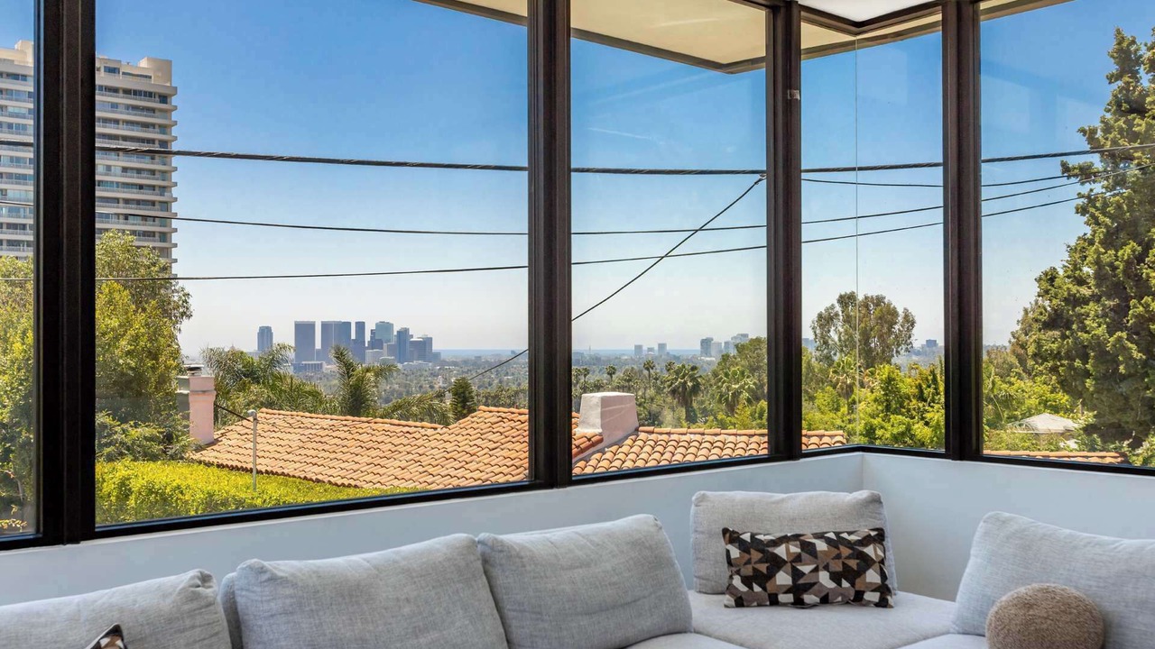 Photo of Bedroom in Hollywood Hills West