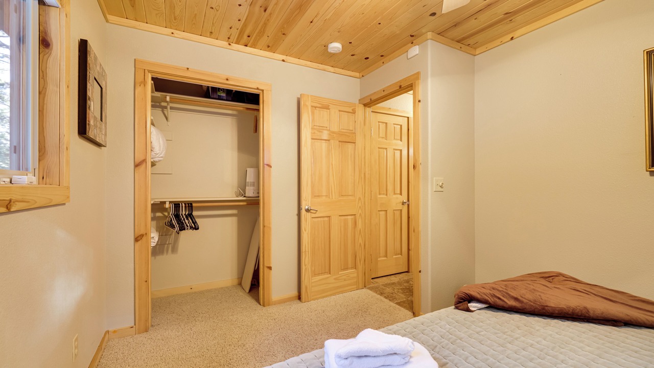 Photo of Bedroom in Strawberry