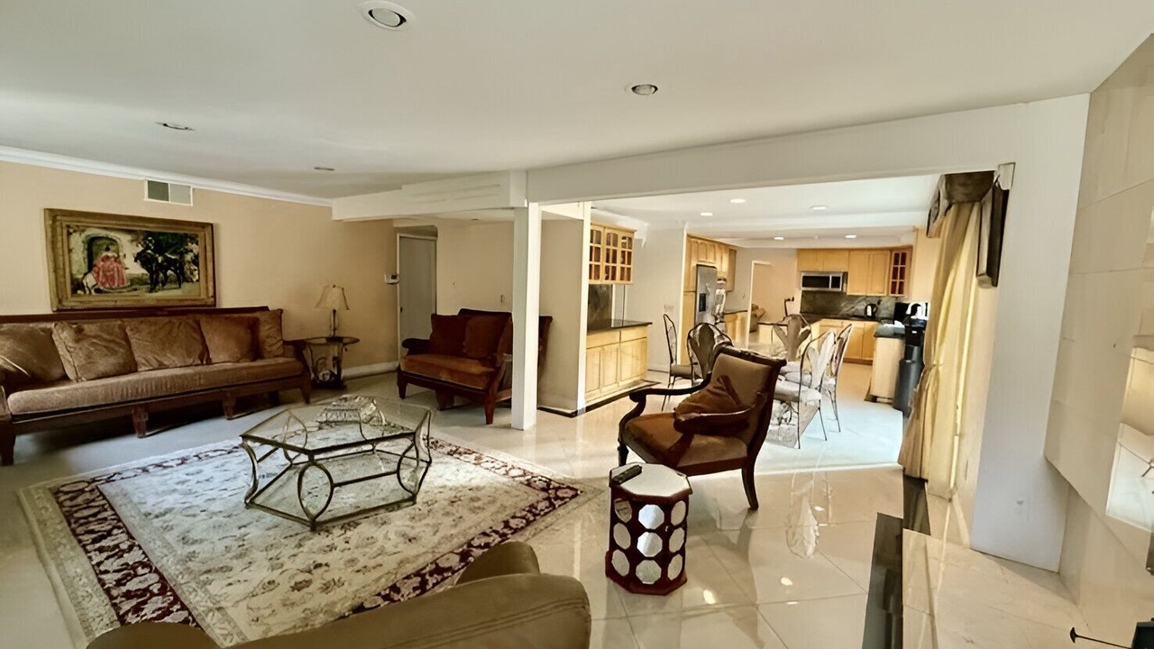 Photo of Livingroom in Upland