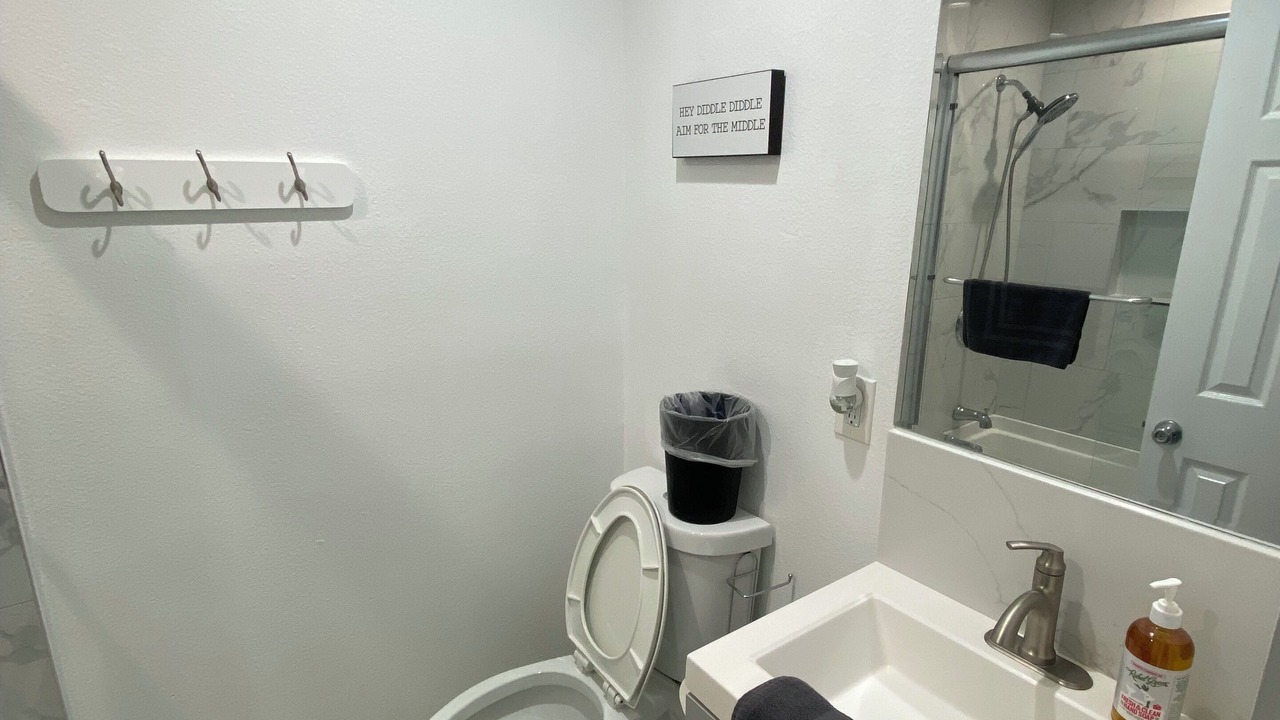 Photo of Bathroom in Midway City
