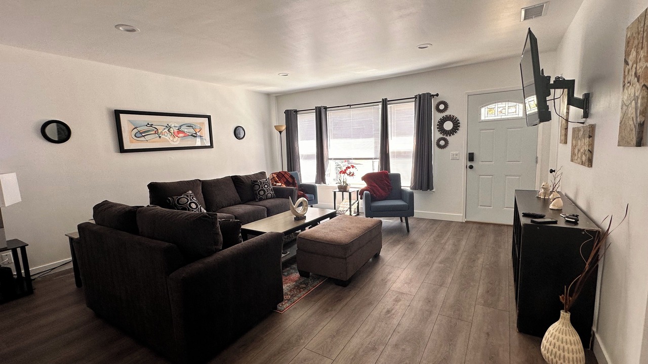 Photo of Livingroom in San Fernando