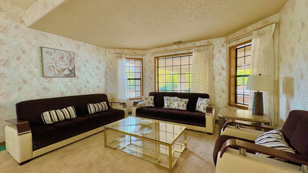 Photo of Livingroom in Apple Valley