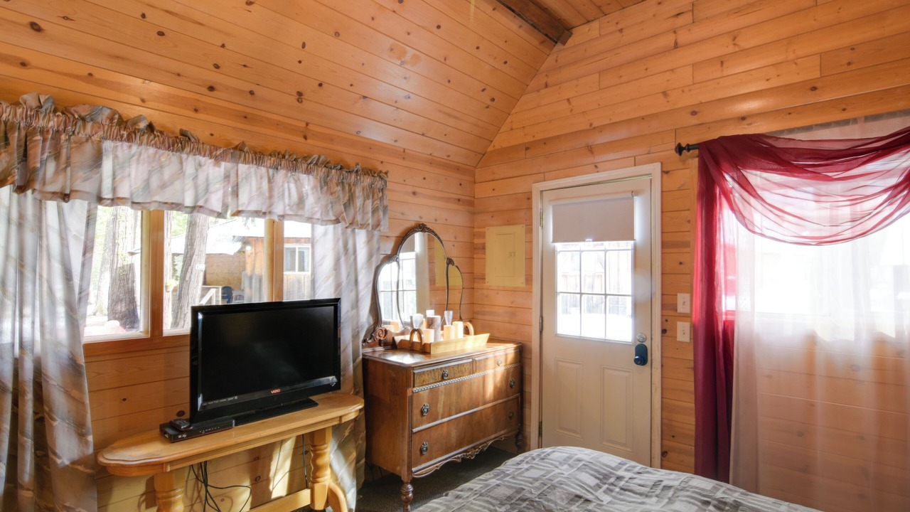 Photo of Bedroom in Butte Meadows