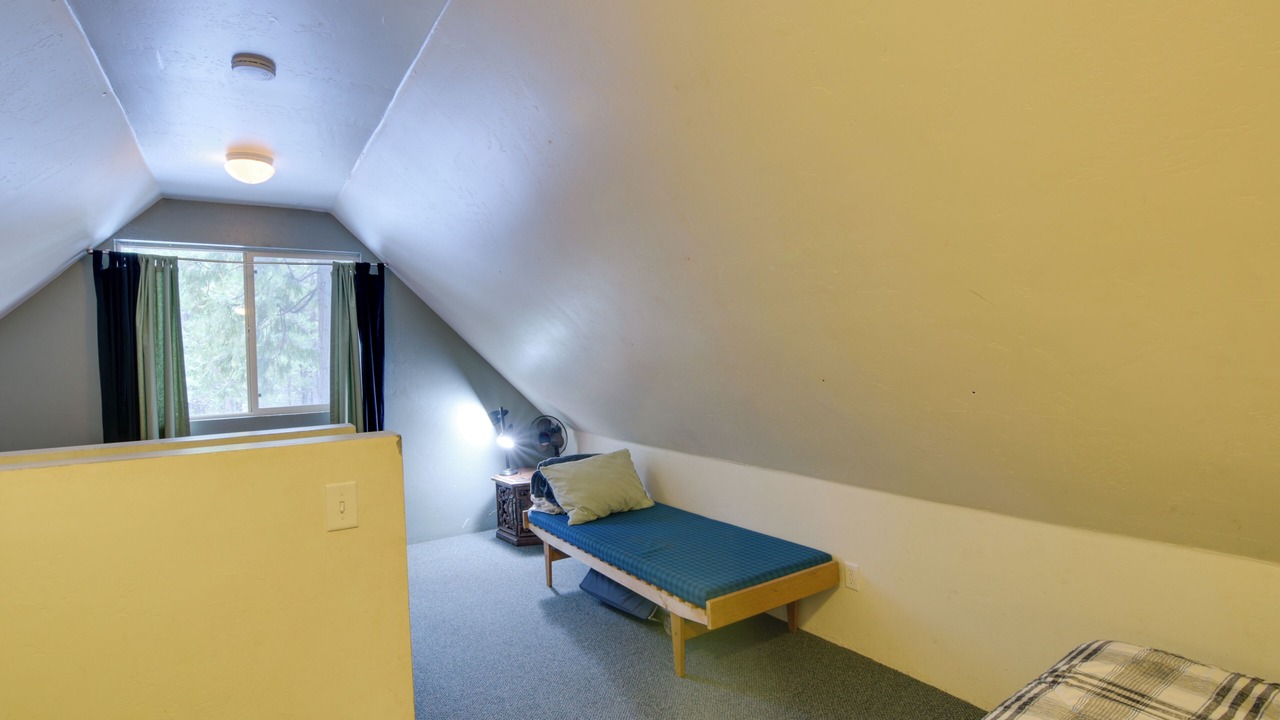 Photo of Bedroom in Butte Meadows