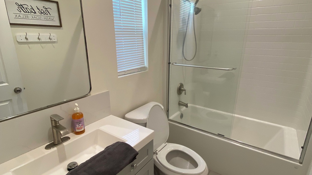 Photo of Bathroom in Midway City