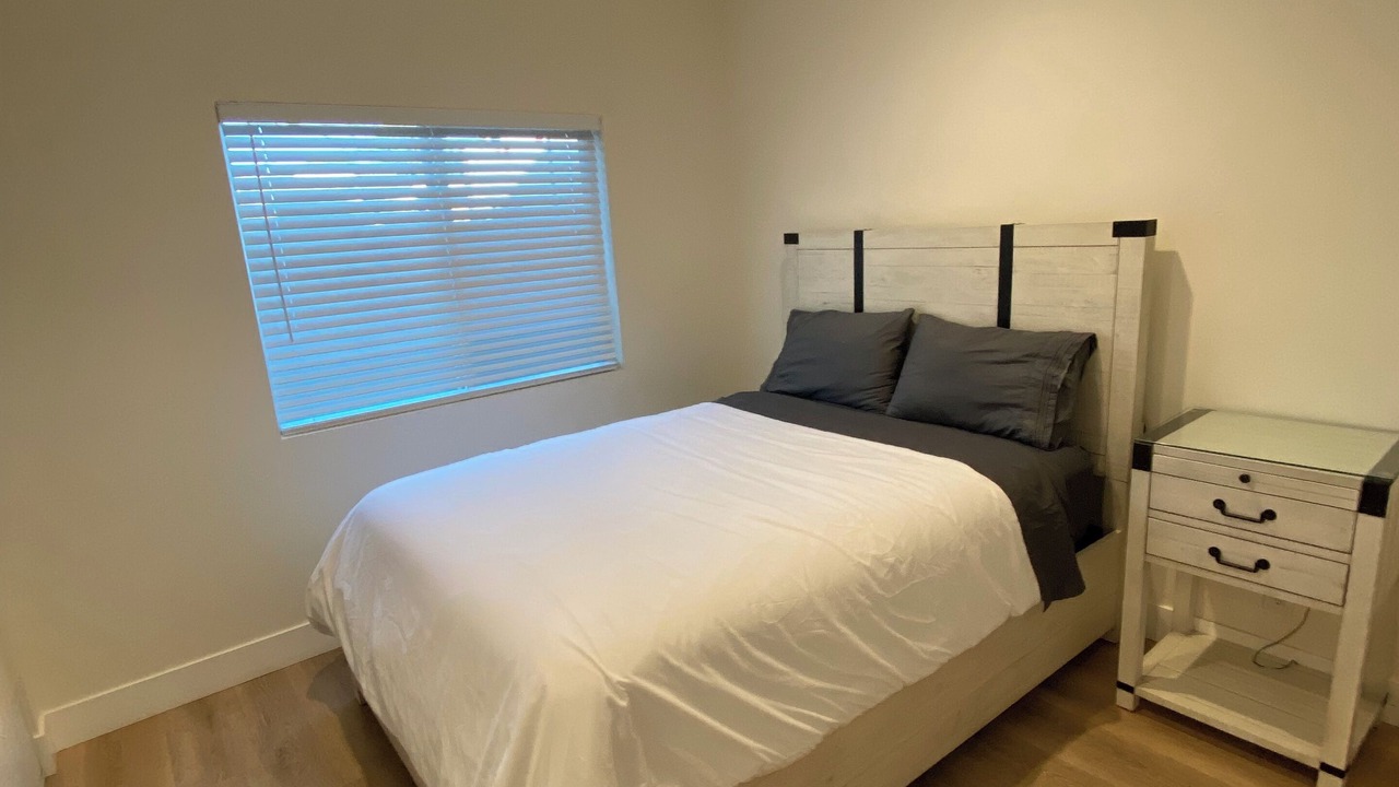 Photo of Bedroom in Midway City