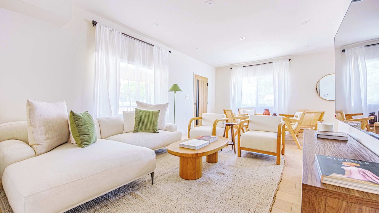 Photo of Livingroom in Los Feliz