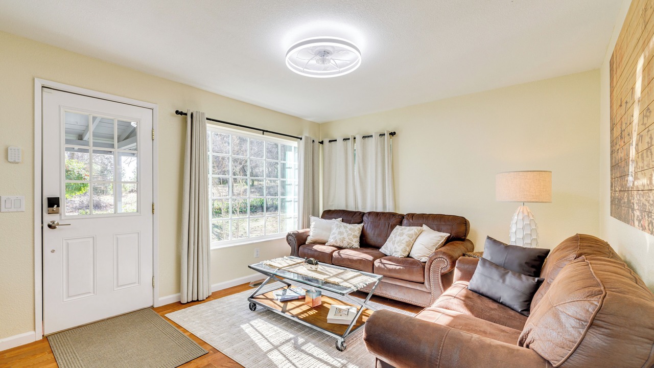 Photo of Livingroom in Hathaway Pines