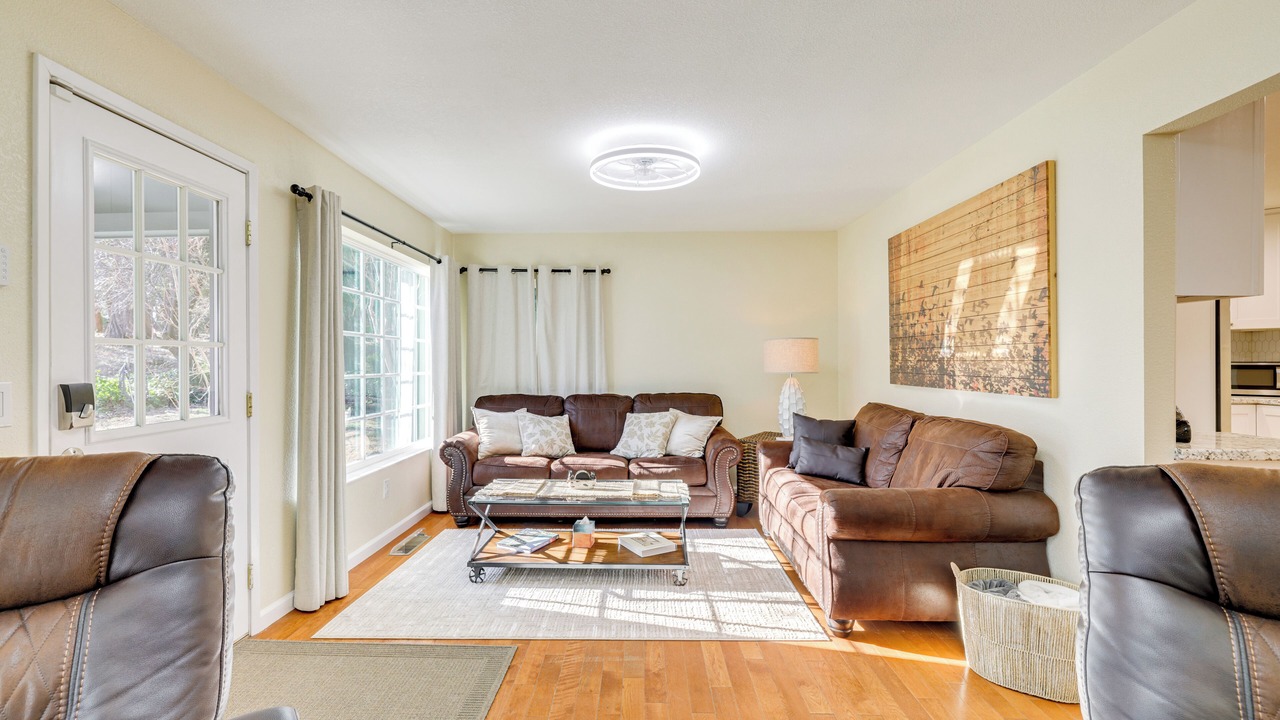Photo of Livingroom in Hathaway Pines