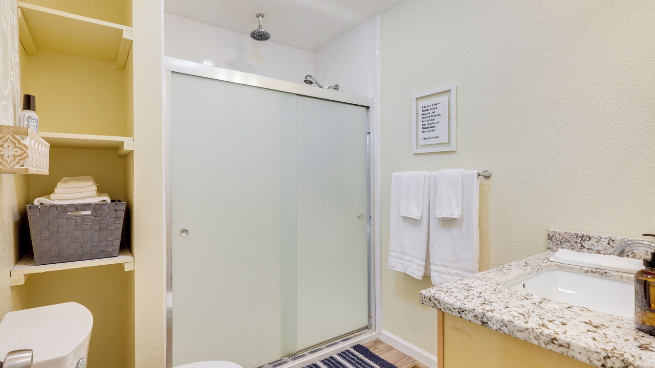Photo of Bathroom in Hathaway Pines