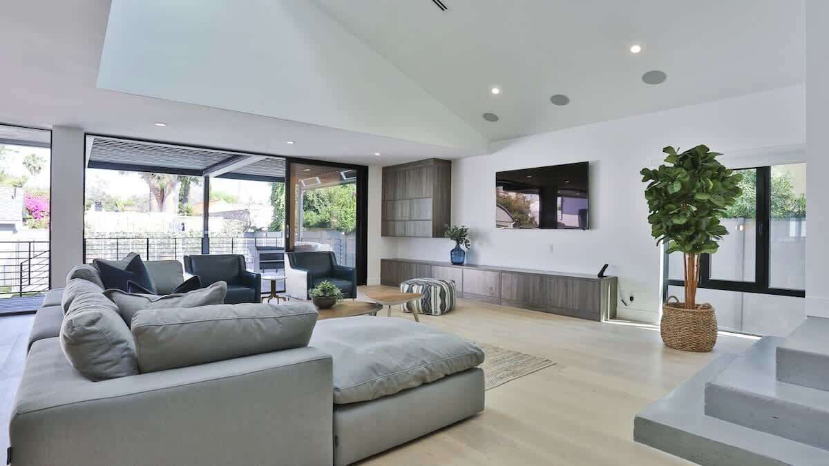 Photo of Livingroom in Mid-Wilshire
