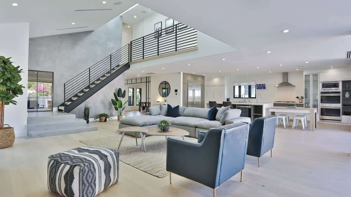 Photo of Livingroom in Mid-Wilshire