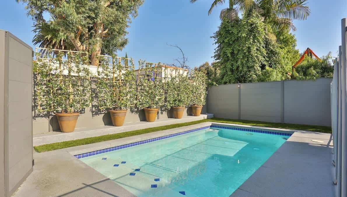 Photo of Outdoor in Mid-Wilshire